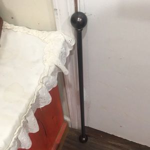 Curtain hanger